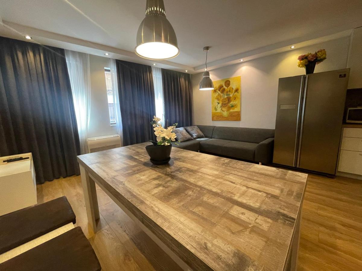 Luxury Apartments In Top City Center Varna 2 Exteriör bild
