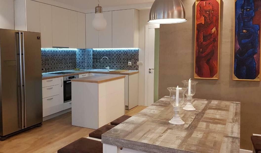 Luxury Apartments In Top City Center Varna 2 Exteriör bild